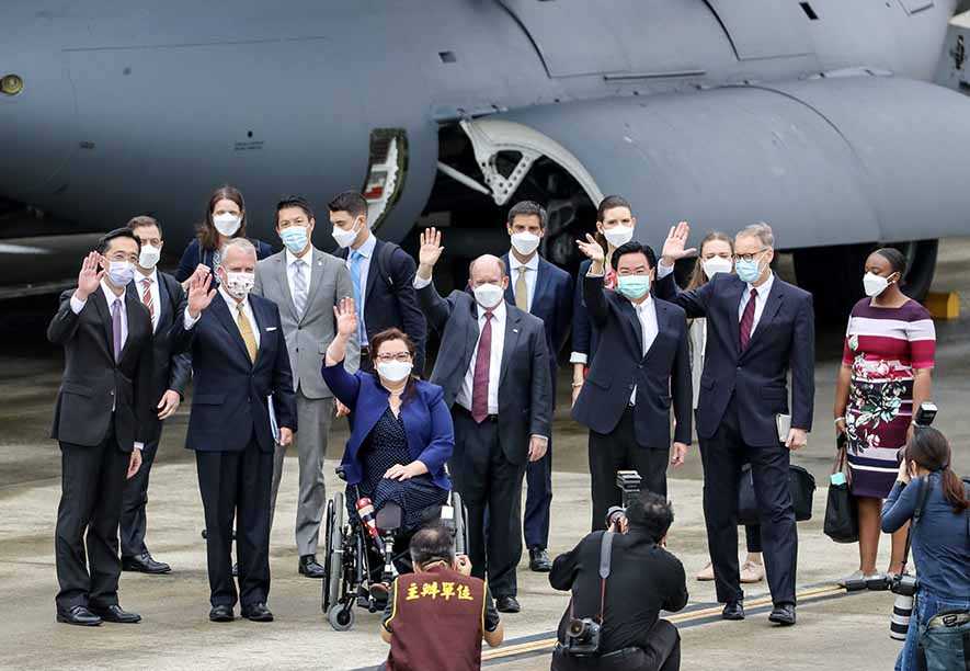 Senator AS ke Taiwan untuk Donasi Vaksin