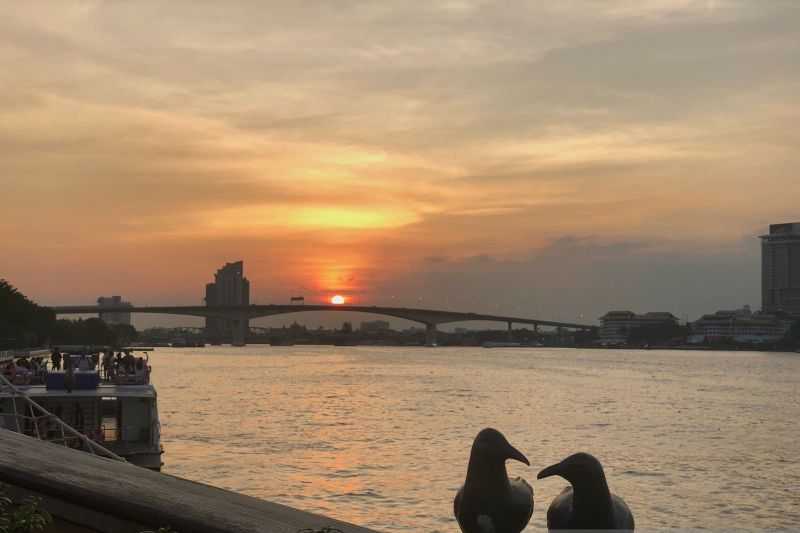 Senja Kala di Sungai Chao Phraya