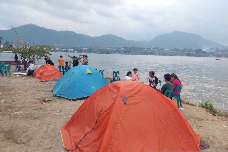 Sensasi Nonton F1 Powerboat Sambil 'Camping' di Bibir Danau Toba