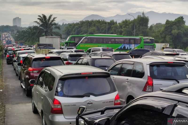 Sentul Macet, Kepala Daerah se-Indonesia Kumpul Semua di Sana