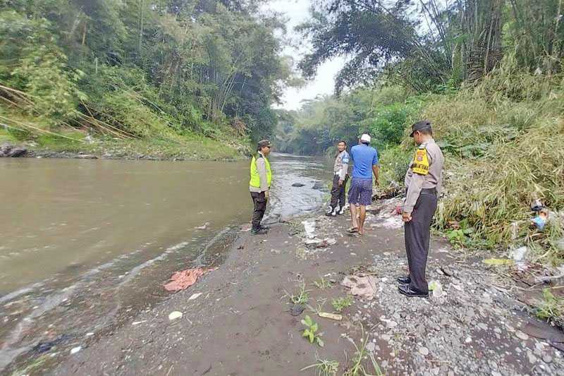 Seorang Mahasiswa Terseret Arus Sungai Brantas di Malang