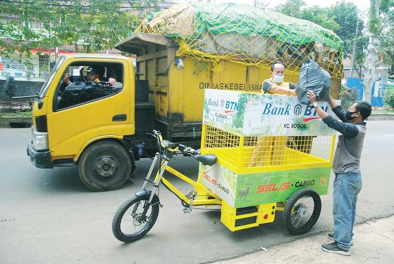 SEPEDA LISTRIK PENGANGKUT SAMPAH