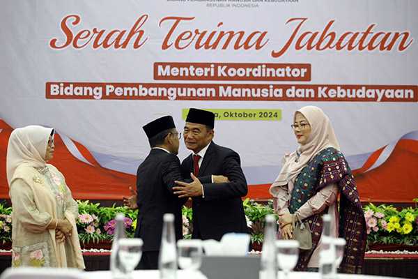 Serah Terima Jabatan Menko PMK 5