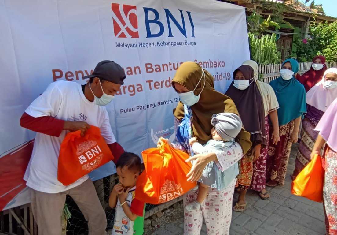 Serahkan Bantuan