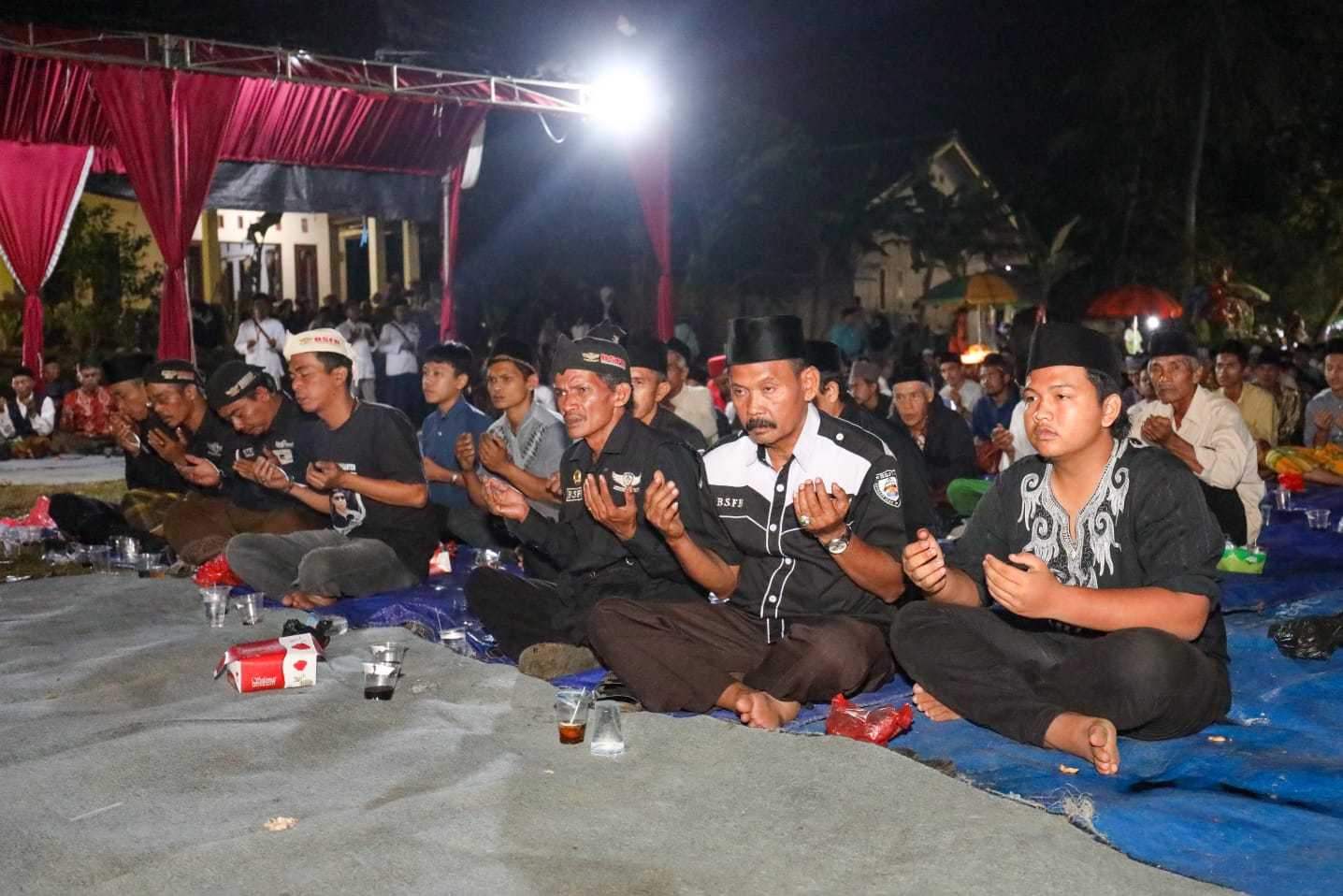 Sholawat Ribuan Warga Bersama Gardu Ganjar di Lebak : Doakan Pemimpin yang Mempersatukan Bangsa 2