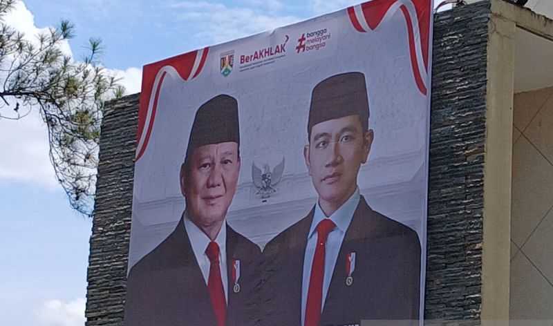 Siswa dari 49 Sekolah di Kabupaten Magelang, Jateng, Sambut Kedatangan Presiden Prabowo