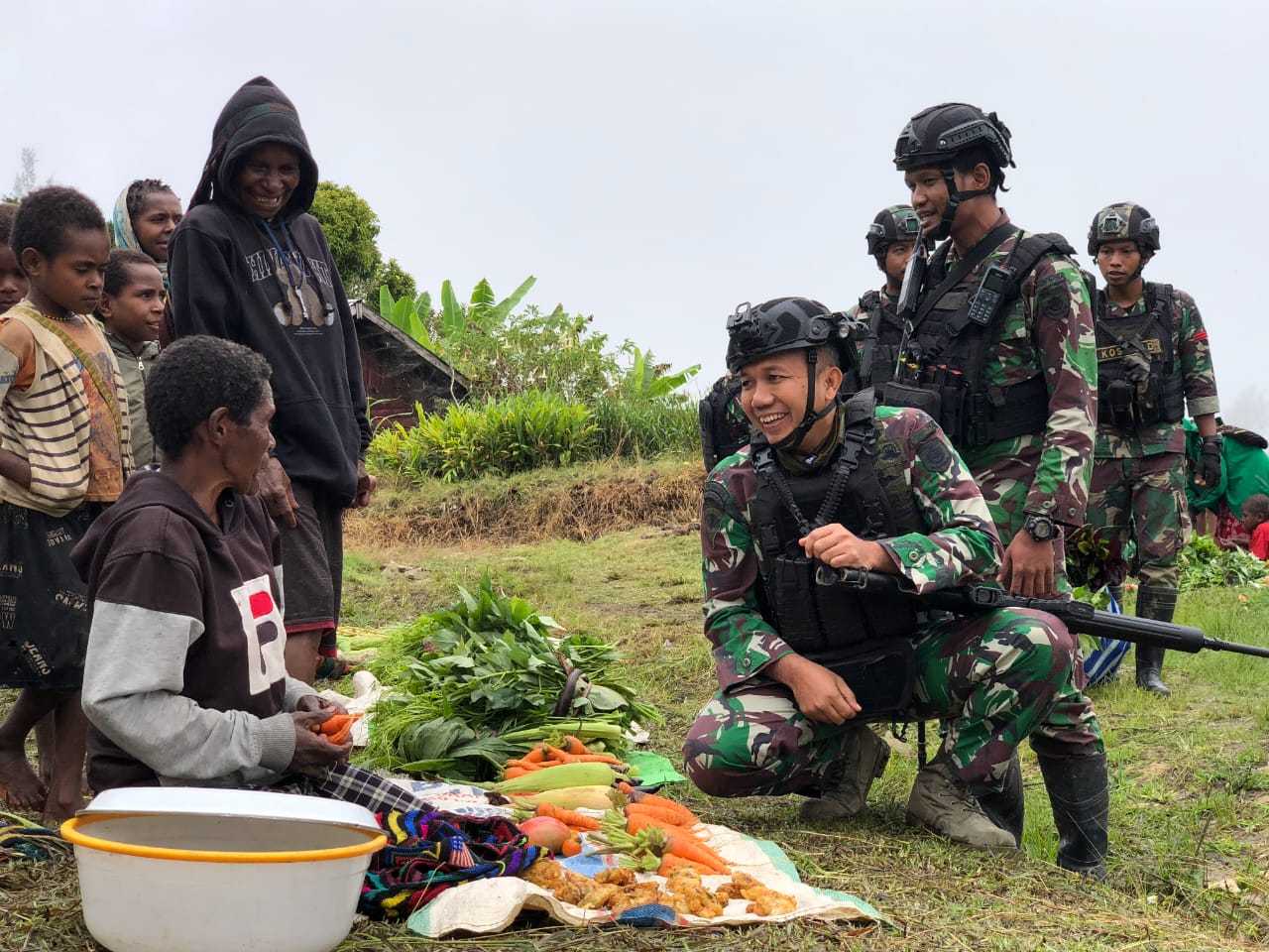 Situasi Pulih, Aparat Borong Hasil Tani Masyarakat Homeyo