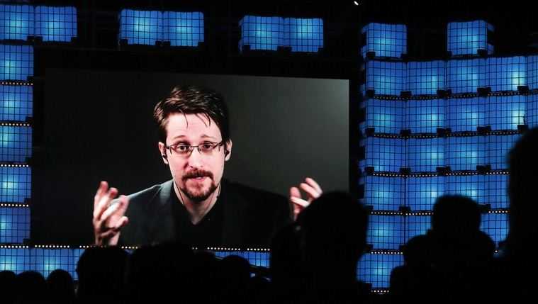 Snowden Sebut Kehebohan UFO di AS sebagai Pengalihan Perhatian