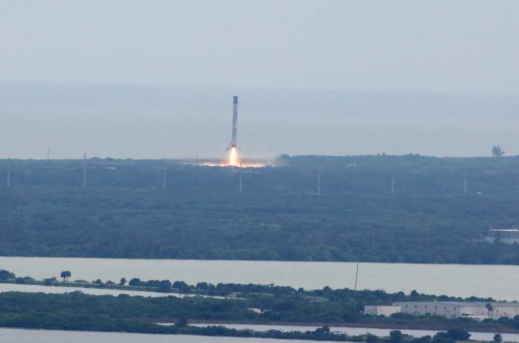 SpaceX Luncurkan Misi untuk Memulangkan Astronot yang Terjebak di Luar Angkasa 4