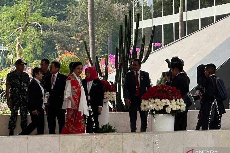 Sri Mulyani Pakai Kebaya Merah Putih di Sidang Tahunan MPR