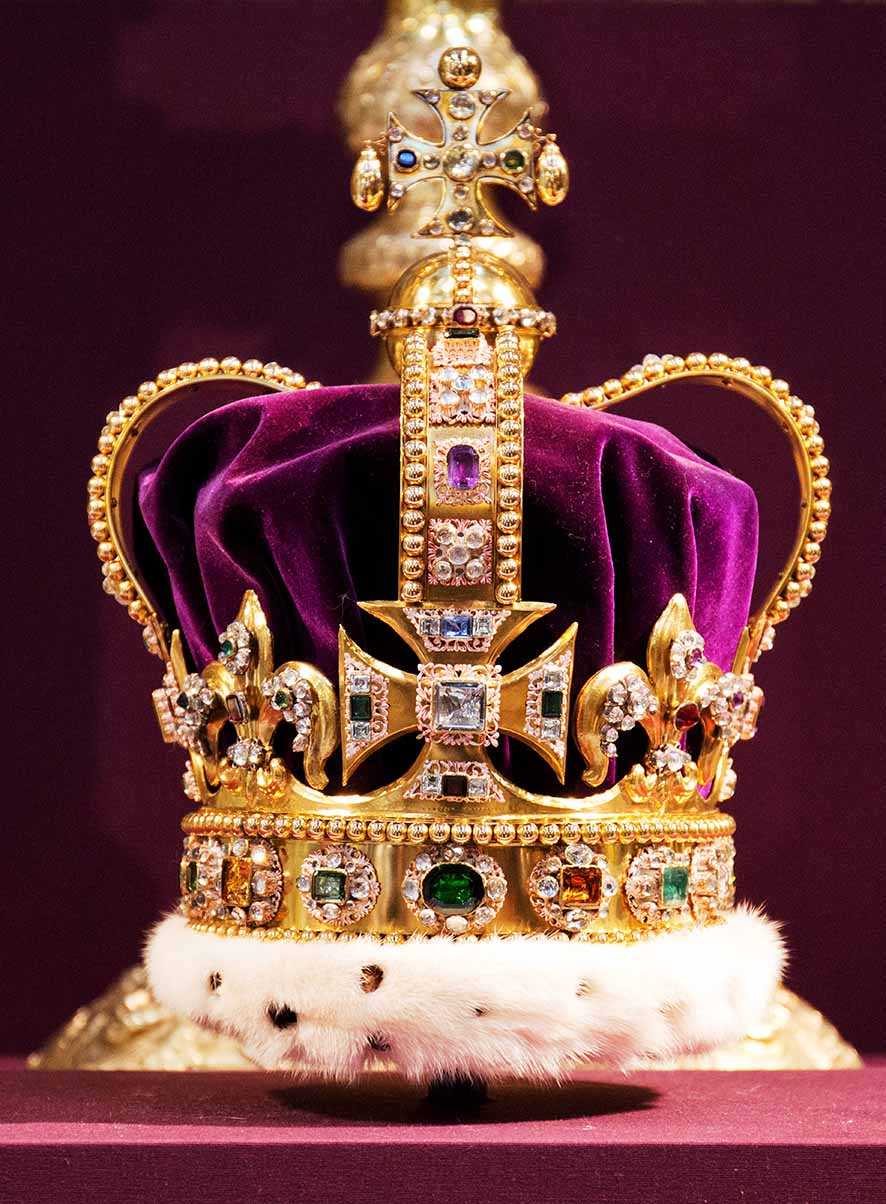“St Edward’s Crown, Mahkota pada Penobatan Raja Inggris