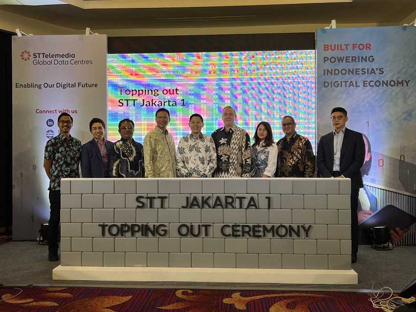 ST Telemedia Global Data Centres Merayakan Topping Off Pusat Data Pertamanya di Indonesia