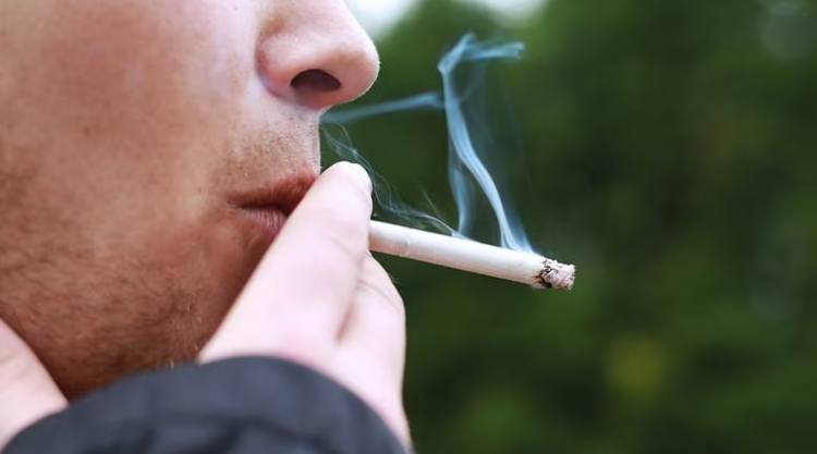 Studi Ungkap Merokok Berisiko Mempercepat Penuaan