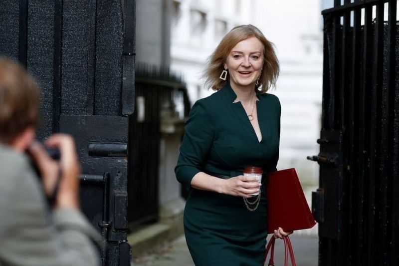 Sudah Diduga Sebelumnya, Akhirnya Menlu Liz Truss Calonkan Diri Jadi PM Inggris