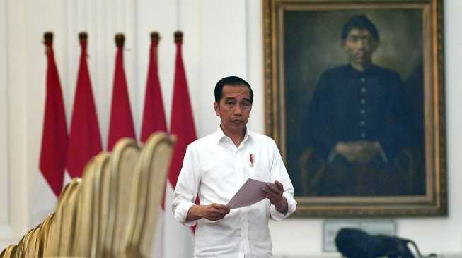 Sulit Mengurus Dokumen Karena Nama Anak Terlalu Panjang, Warga Tuban Surati Jokowi
