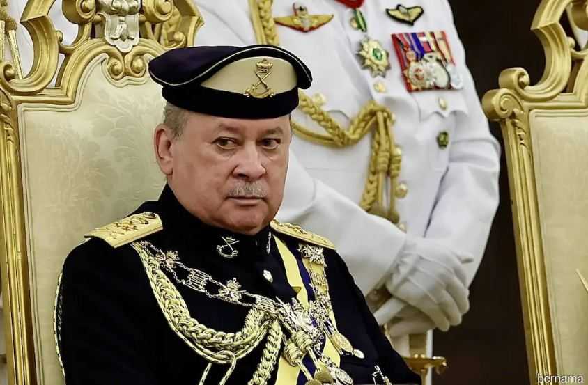 Sultan Johor Dinobatkan Sebagai Raja Malaysia ke-17