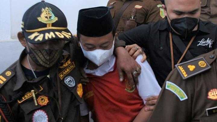 Sungguh Biadab! Tipu Korban Pakai Simbol Agama, Herry Wirawan Dituntut Mati dan Kebiri Kimia