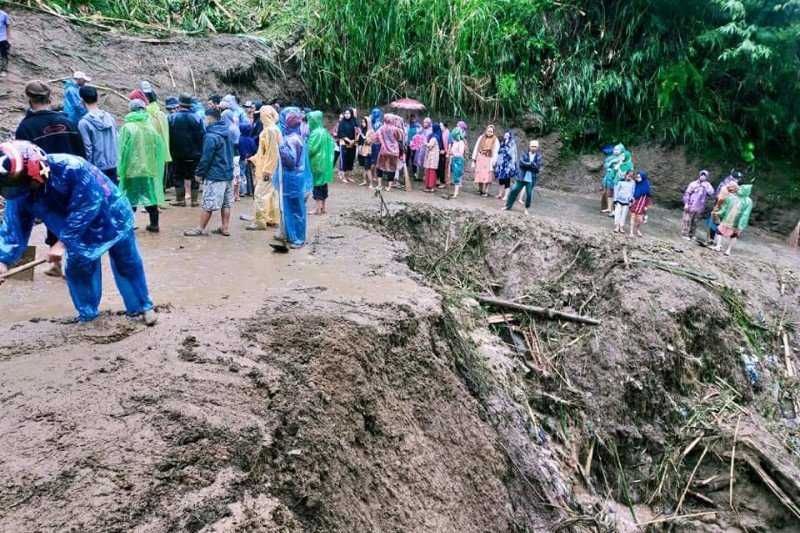 Sungguh Mengenaskan, Mau Lebaran Terkena Banjir Bandang yang Rendam Ladang Warga di Agam