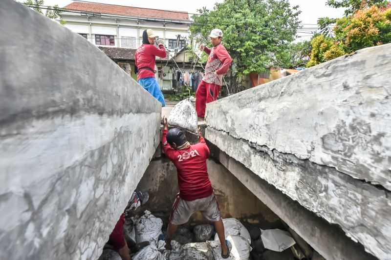 Surabaya Gencar Lakukan Ini di Perkampungan untuk Mencegah Banjir