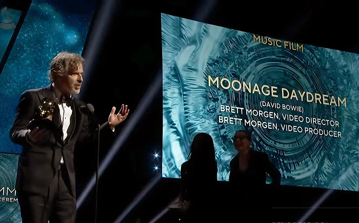 Sutradara Film Dokumenter David Bowie Menang Grammy Film Musik Terbaik