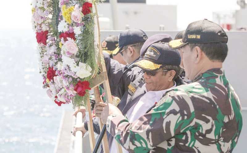 TABUR BUNGA MENGENANG JALASENA KRI NANGGALA-402