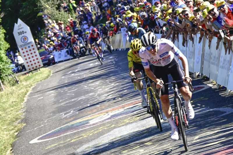 Tadej Pogacar Semakin Dekat untuk Juarai Tour de France