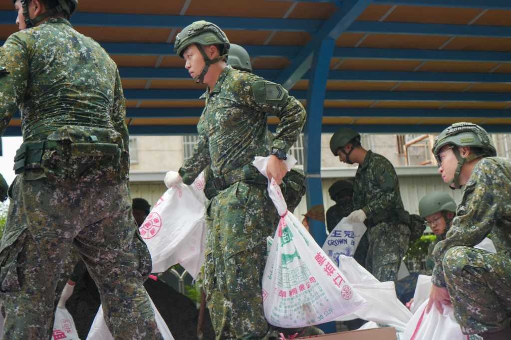 Taiwan Bersiap Tutup Akibat Kedatangan Topan Krathon 4