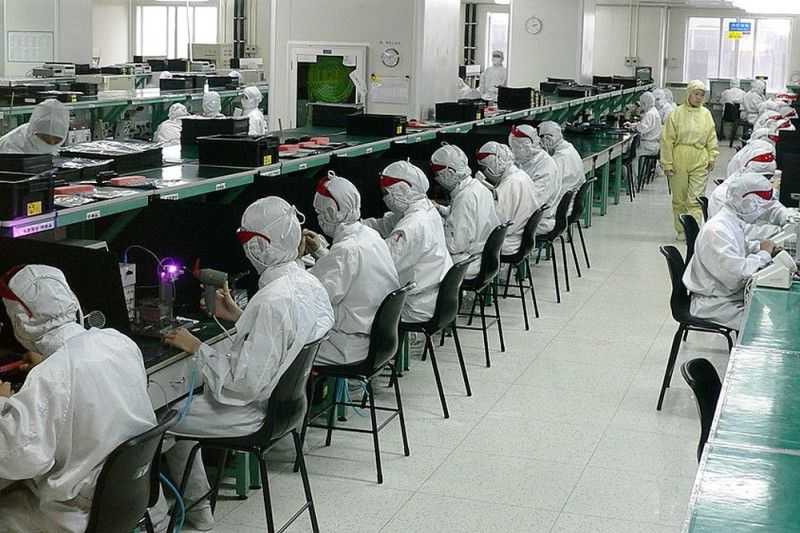 Taiwan Denda Foxconn Atas Investasi Semikonduktor di Tiongkok
