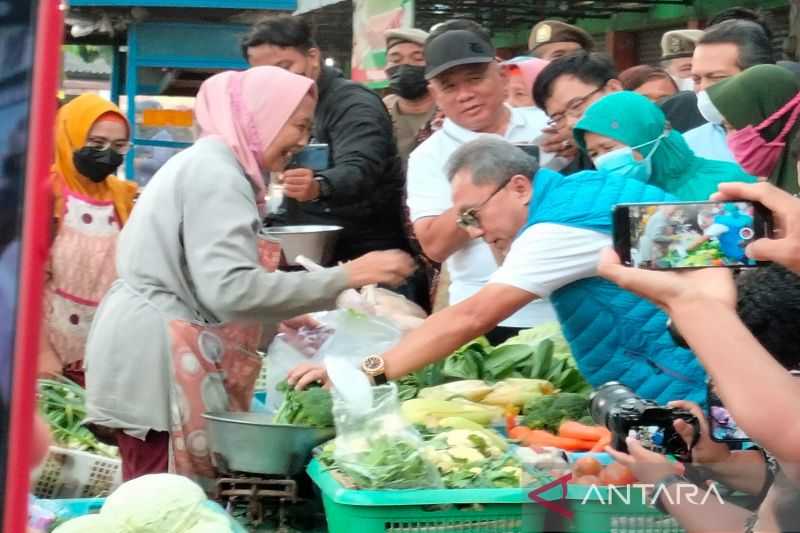 Takjub! Harga Kebutuhan Pokok di Yogya Paling Murah, Mendag: Rp5.000 Masih Bisa Beli Sebungkus Makanan