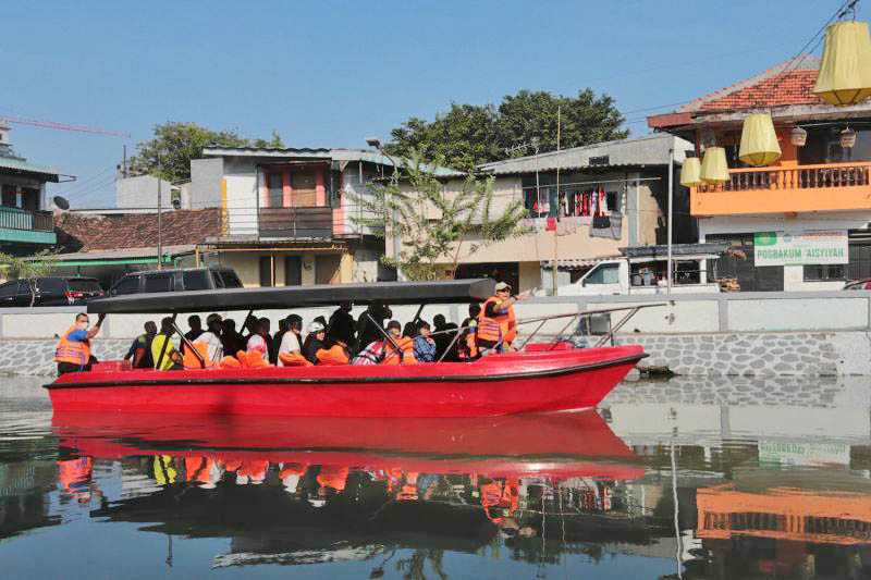Taman Asreboyo Surabaya Dilengkapi Wahana Perahu Air