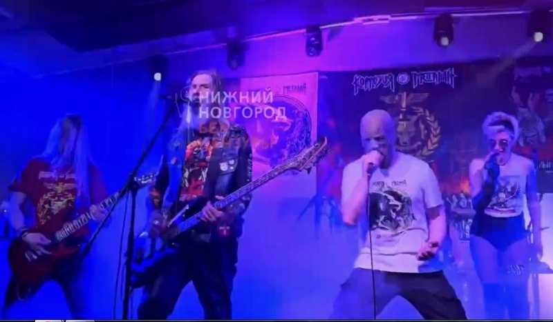 Tampilkan Simbol Nazi, Band Metal Russia Ditangkap Saat Konser