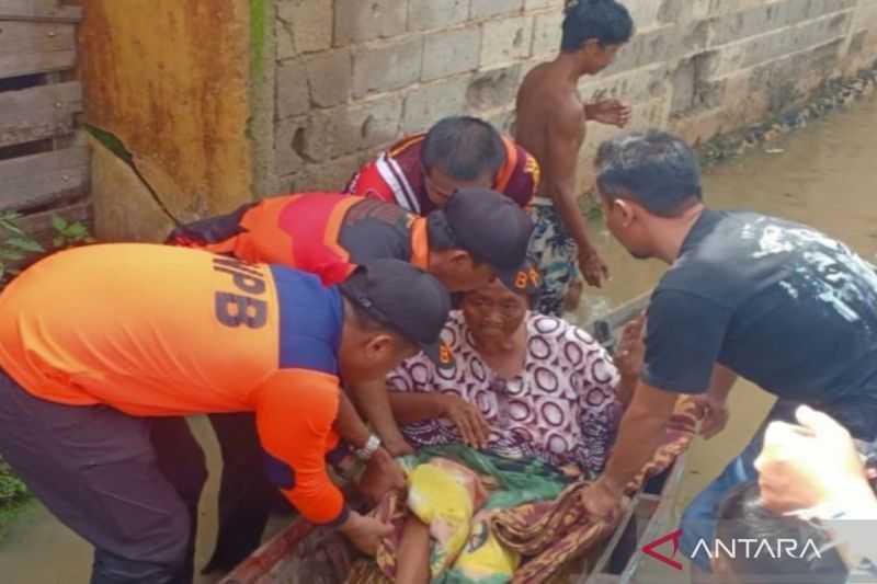 Tanah Bumbu Banjir Sejak Kamis, 9.773 Warga Dievakuasi