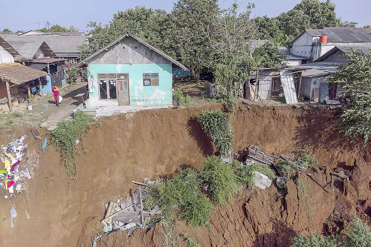 Tanah Longsor di Pasir Putih, Depok