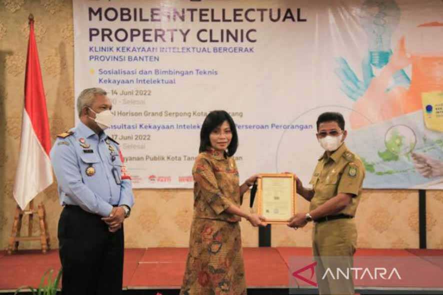 Tangerang Raih Penghargaan Sertifikasi Merek Dagang Terbanyak