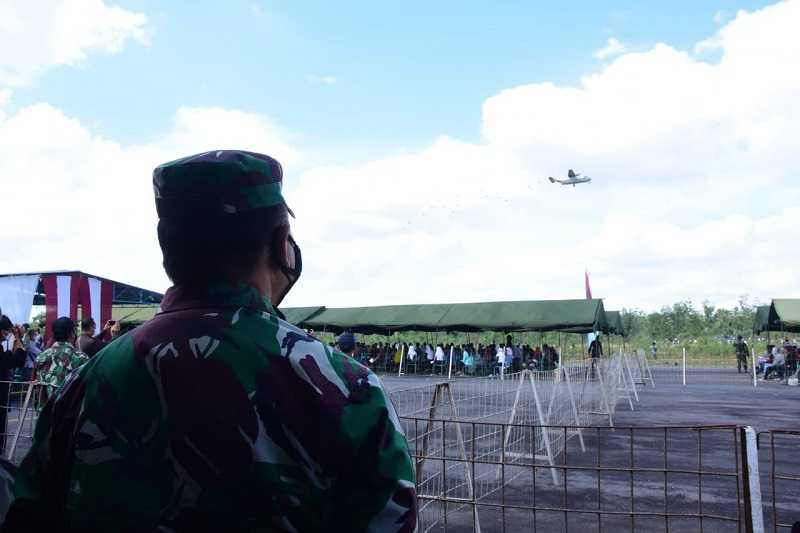 Tarik Minat Warga Yogyakarta Ikuti Vaksinasi, TNI AU Terjunkan Alkes Gunakan Pesawat Cassa