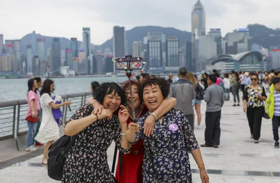 Tarik Wisatawan Asing, Hong Kong Tawarkan 500.000 Tiket Pesawat Gratis