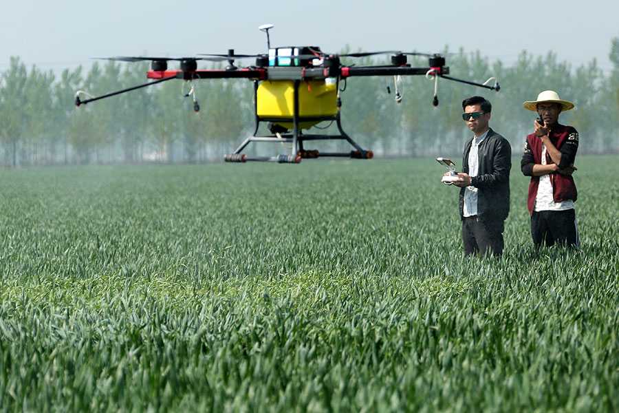 Teknologi Drone Canggih Dalam Pertanian
