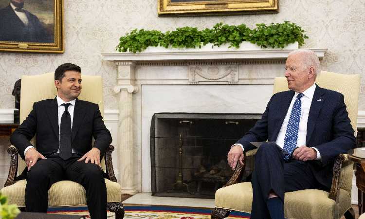 Telepon Presiden Volodymyr Zelensky, Joe Biden Klaim Amerika Serikat akan Kucurkan Dana Bantuan untuk Ukraina Mencapai Ratusan Juta Dolar AS