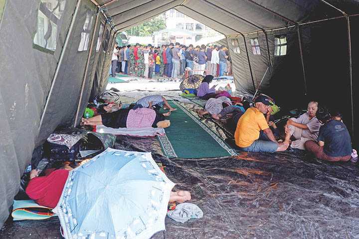 Tenda Darurat Pengungsi Gempa Papua