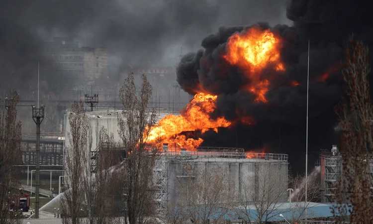Tensi Makin Panas! Pasukan Rusia Lakukan Hal Mengerikan Ini di Depot Bahan Bakar Wilayah Ukraina Tengah