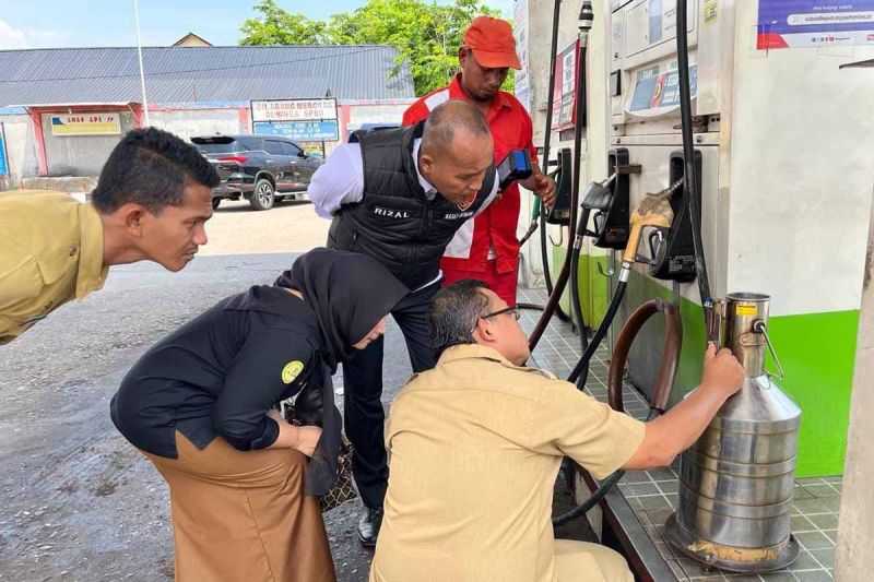 Terdeteksi Penyimpangan, Pemkab dan Kepolisian Segel Mesin Dispenser SPBU di Aceh Timur