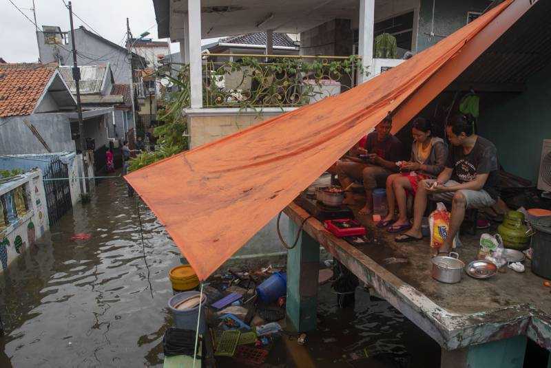 Terendam Banjir Rob