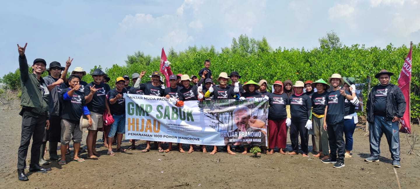 Terinspirasi Sosok Ganjar, GMP Sabuk Hijau Tanam 1.000 Bibit Mangrove di Pantai Tiris