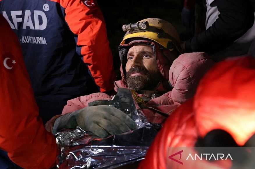 Terjebak 1.000 Meter di Bawah Tanah Turki, Penjelajah Gua Asal AS Diselamatkan