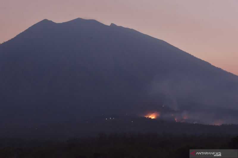 Terus Waspada, BPBD Karangasem: Kebakaran di Lereng Gunung Agung Masih Fluktuatif