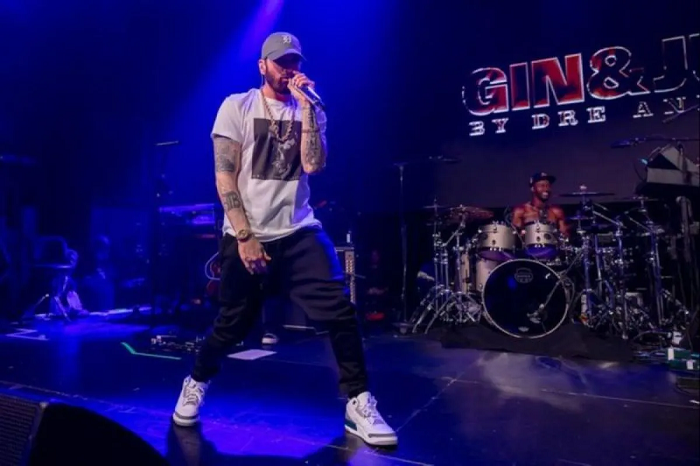 “The Death of Slim Shady Eminem Kembali di Puncak Billboard 200