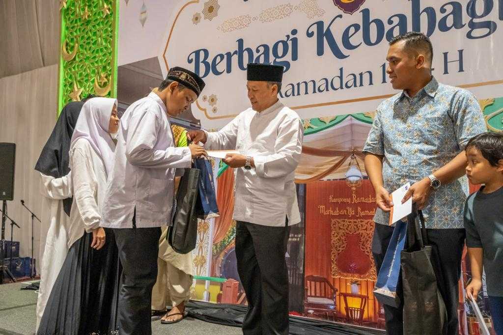 The Sultan Hotel and Residence Jakarta Tebar Manfaat & Berbagi Kebahagiaan Ramadan 1444 H