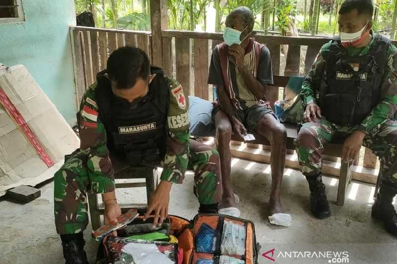 Tiba-tiba Anggota Satgas TNI Datangi Warga Perbatasan RI-Papua Nugini, Ternyata Mereka Lakukan Ini