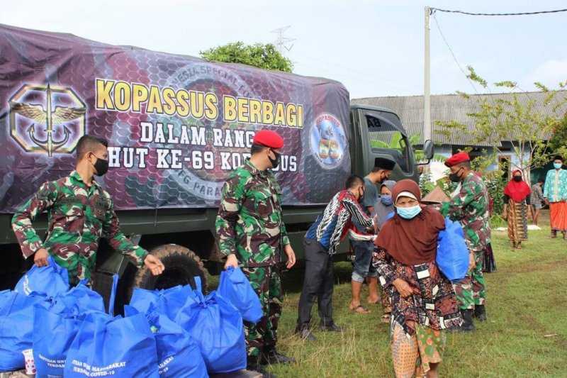 Tiba-tiba Prajurit Kopassus dengan Seragam Lengkap Keluar Markas, Ternyata Ini yang Dilakukan