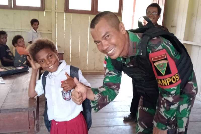 Tidak Hanya Memburu KKB, Satgas TNI Juga Mampu Lakukan Perbuatan Mulia Ini di Papua